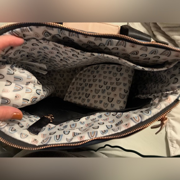 Petunia pickle bottom diaper bag - Picture 3 of 6